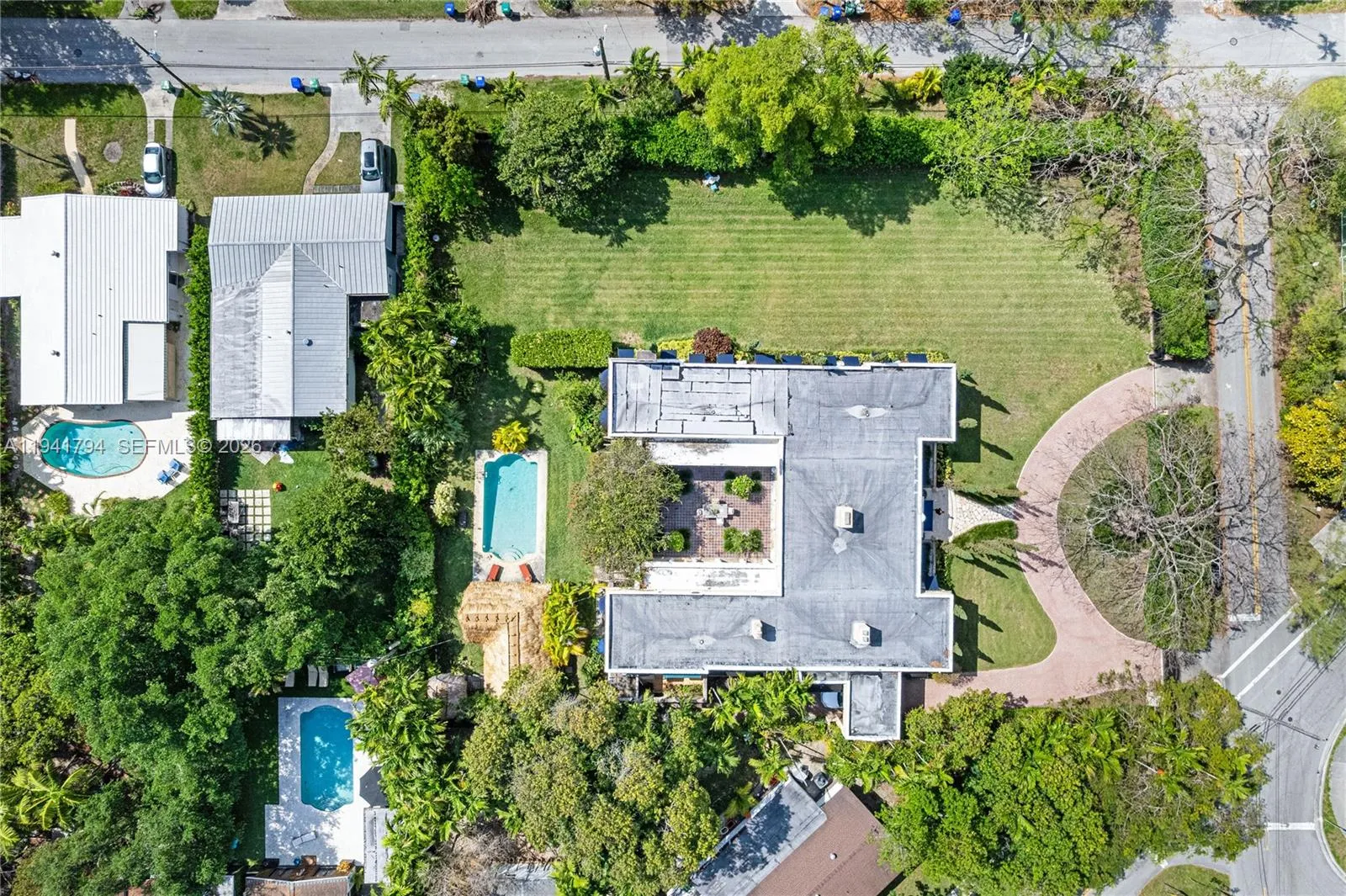 8447 E Dixie Hwy, Miami FL 33138