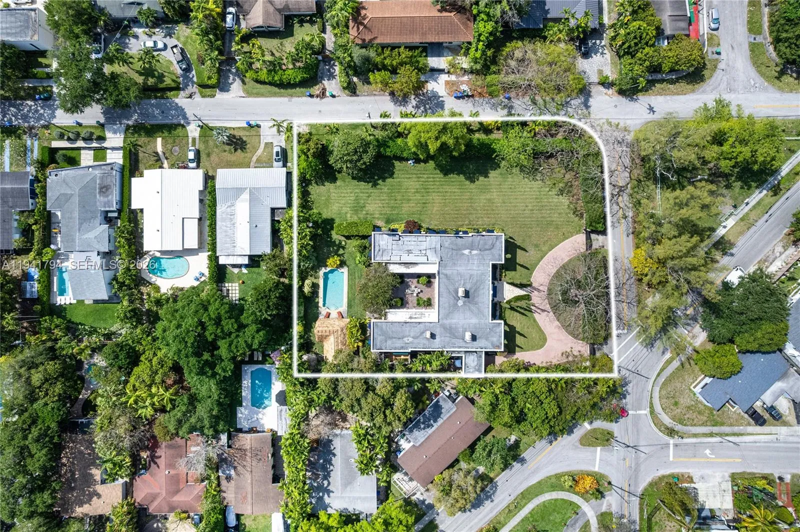8447 E Dixie Hwy, Miami FL 33138