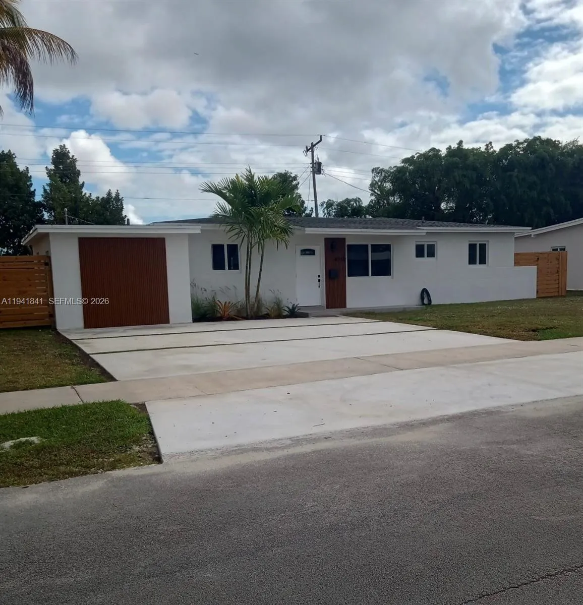 4 bedroom 2 bath for sale at 4315 SW 98th Ave, Miami FL 33165