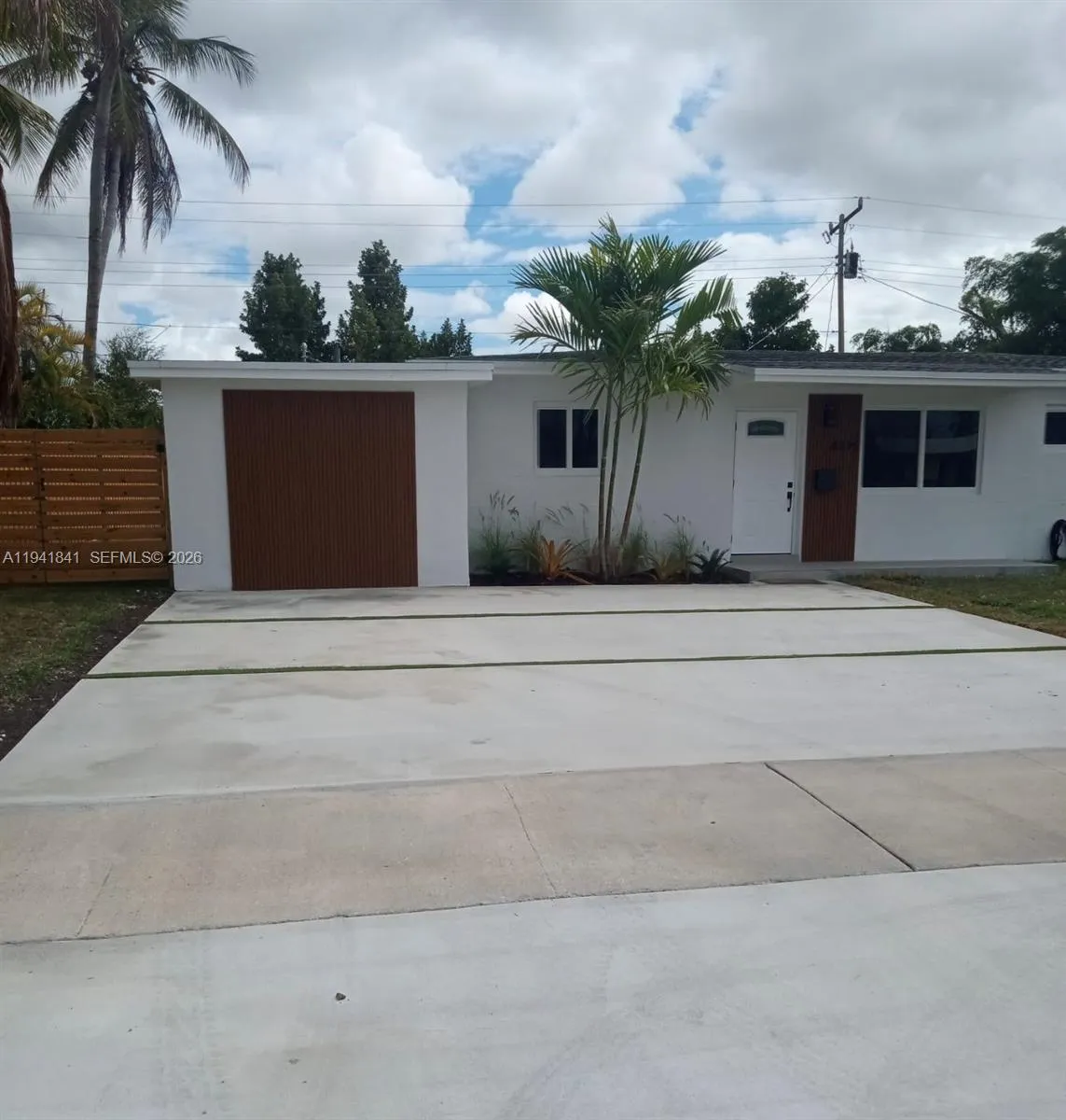 4315 SW 98th Ave, Miami FL 33165