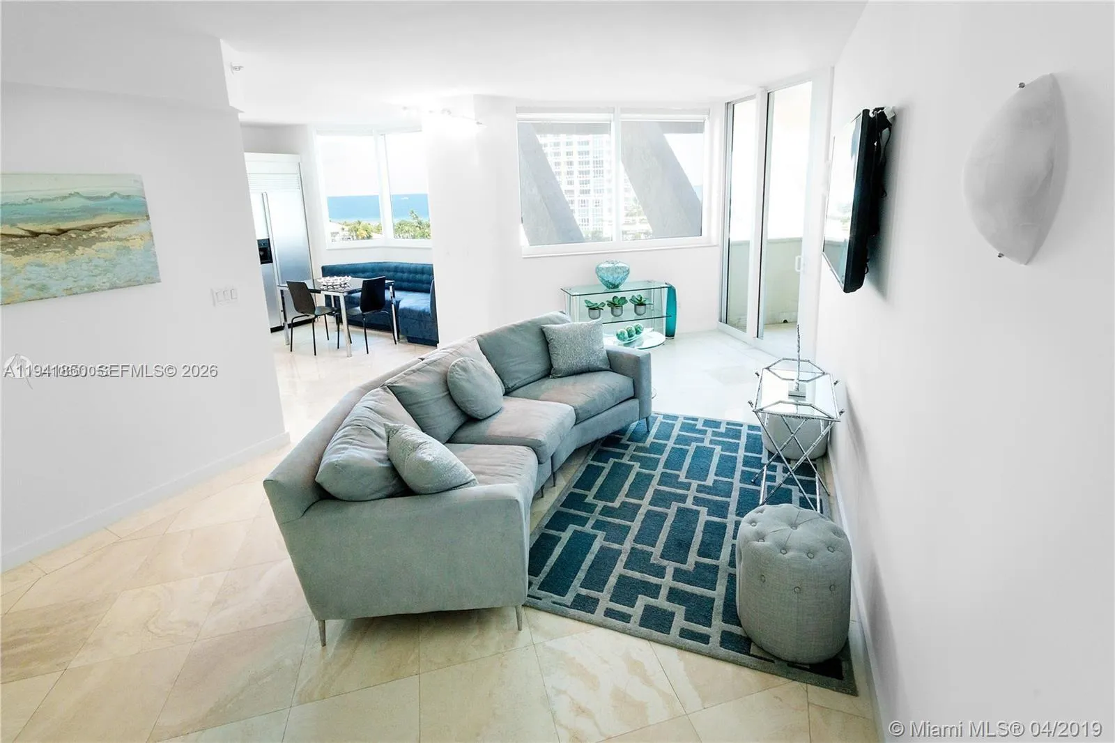 300 S Pointe Dr # 909, Miami Beach FL 33139
