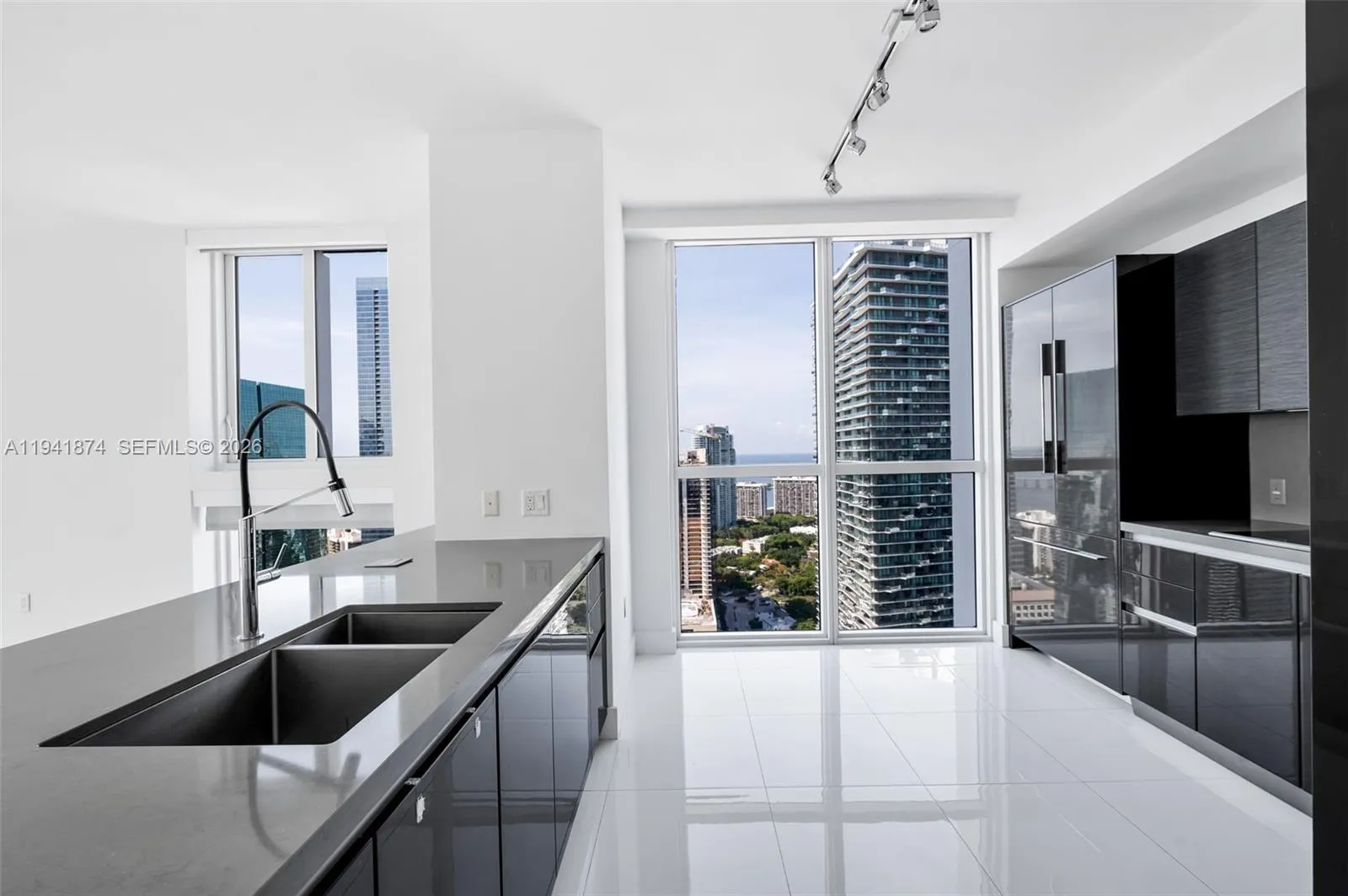 1080 Brickell Ave # 3901, Miami FL 33131