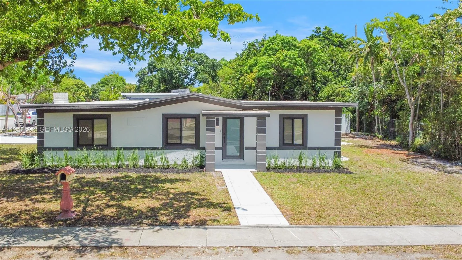 3 bedroom 2 bath for sale at 13885 NW 5th Ave, North Miami FL 33168