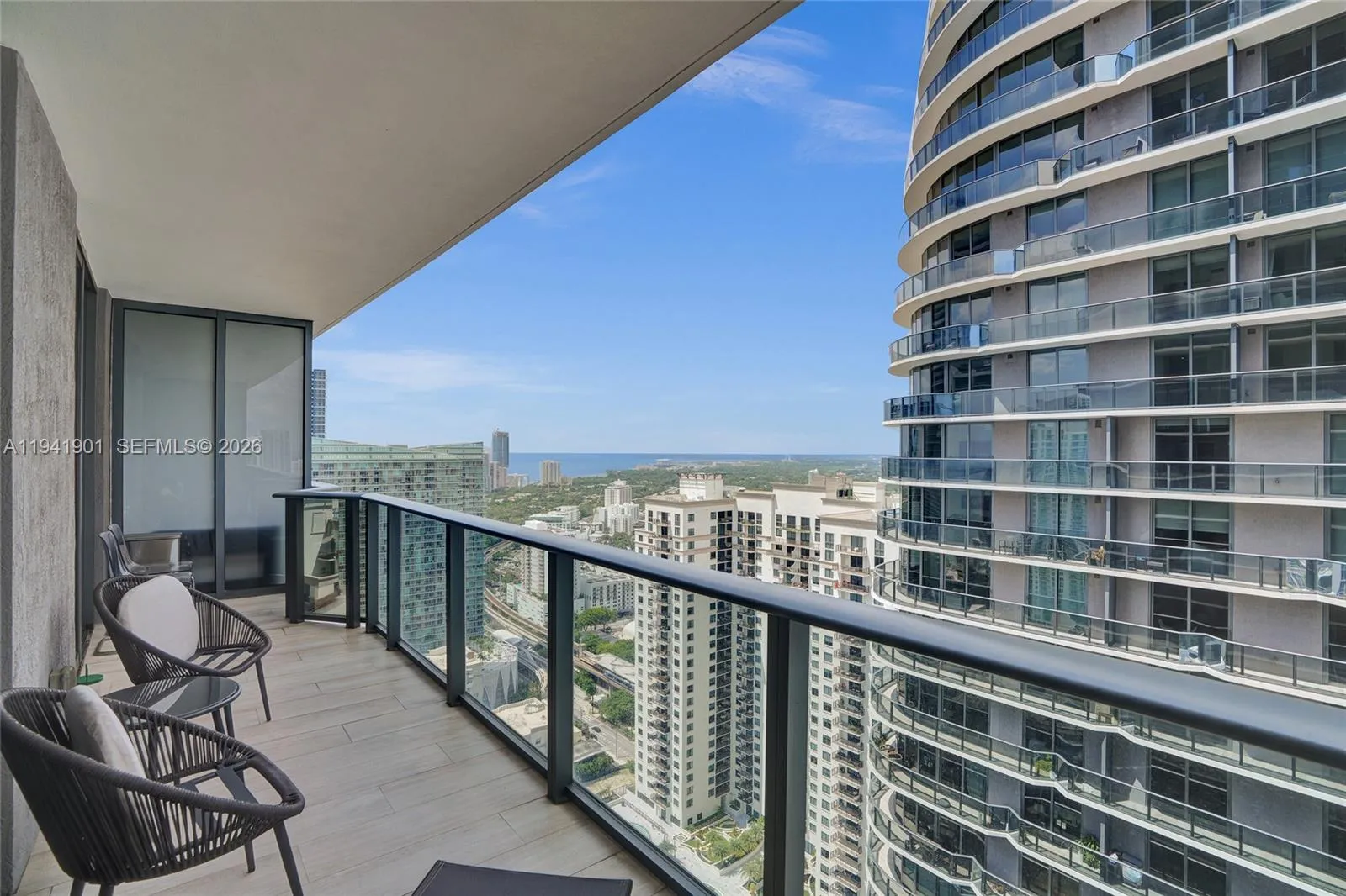 1 bedroom 1 bath for sale at 45 SW 9th St # 3807, Miami FL 33130
