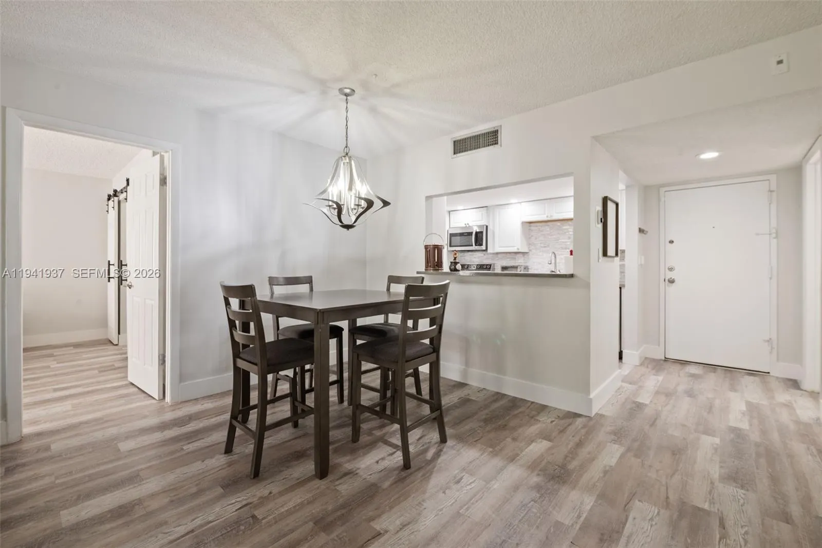 301 Racquet Club Rd # 104, Weston FL 33326