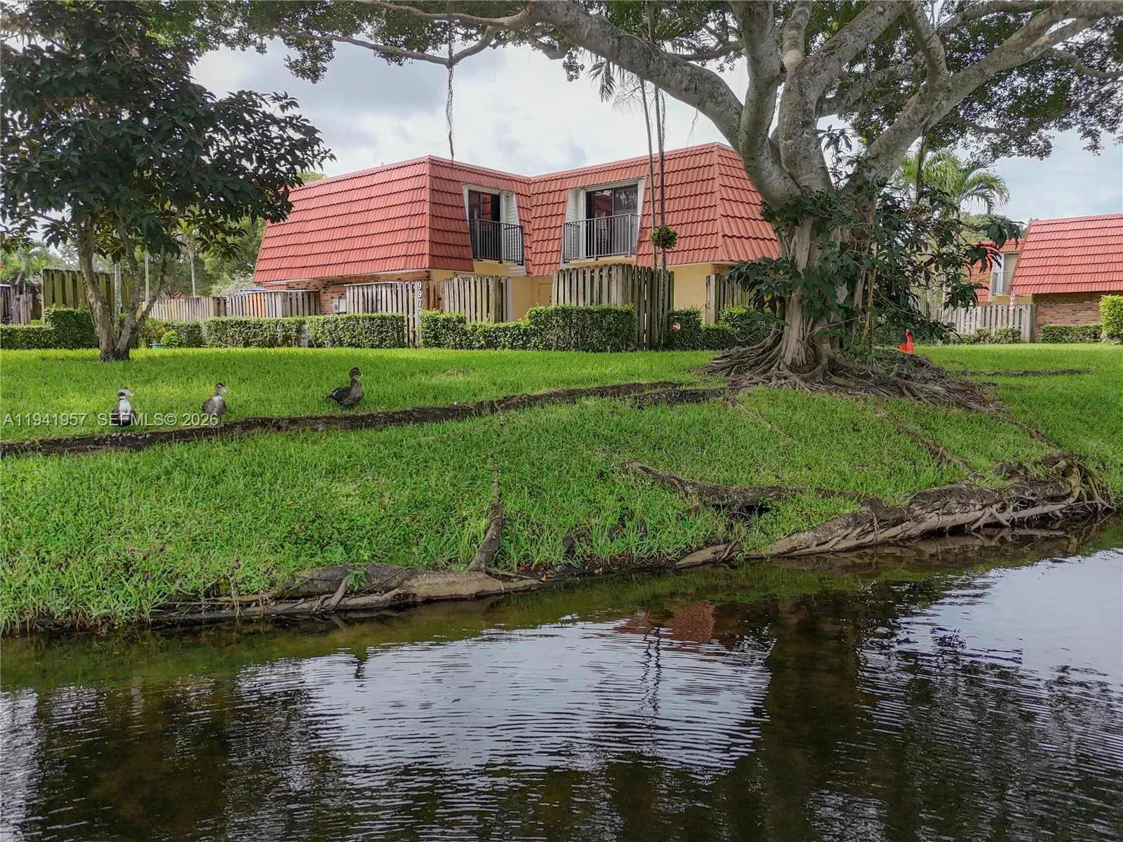 2 bedroom 2 bath for sale at 9977 NW 6th Ct # 9977, Plantation FL 33324