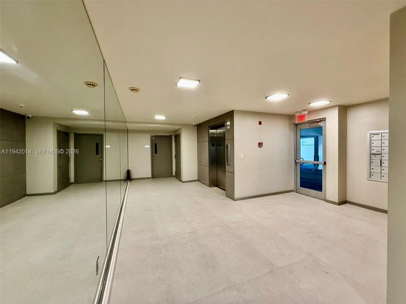 1605 Bay Rd # 407, Miami Beach FL 33139