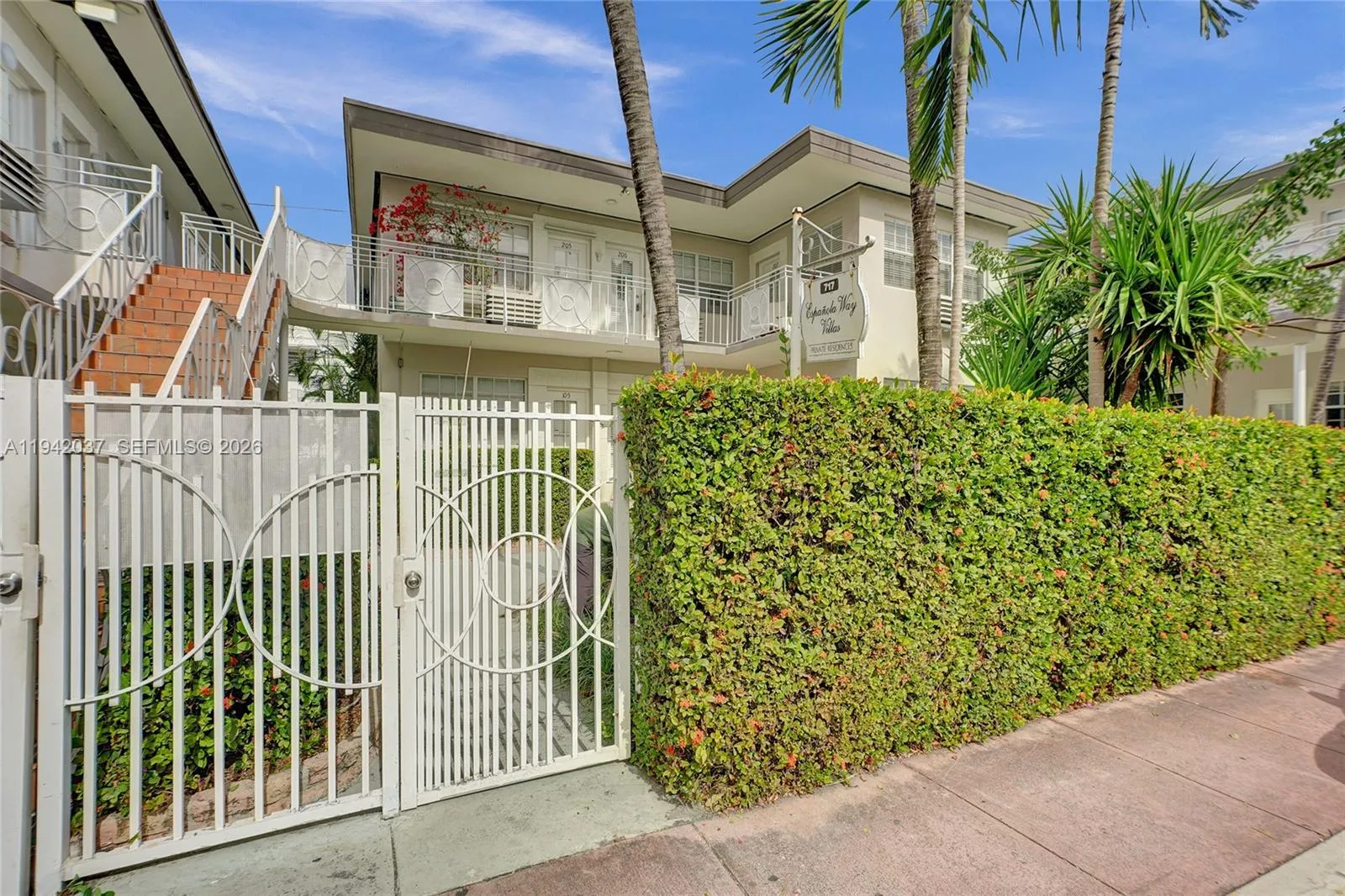 717 Espanola Way # 205, Miami Beach FL 33139