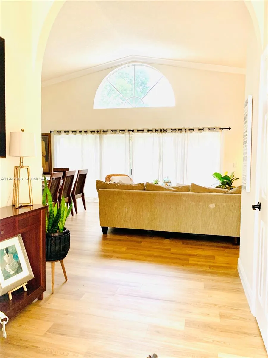 13080 NW 8th Ct, Sunrise FL 33325