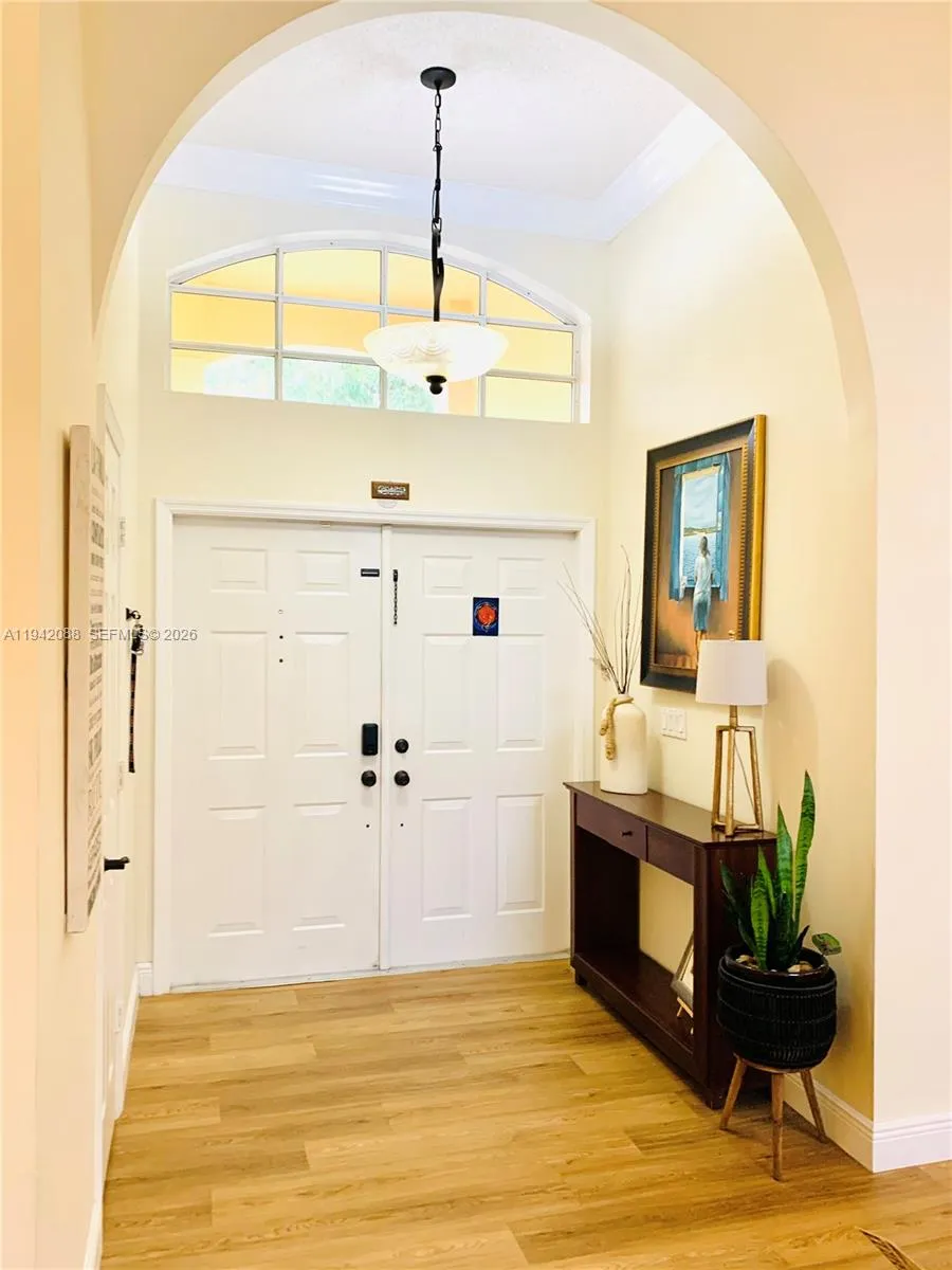 13080 NW 8th Ct, Sunrise FL 33325