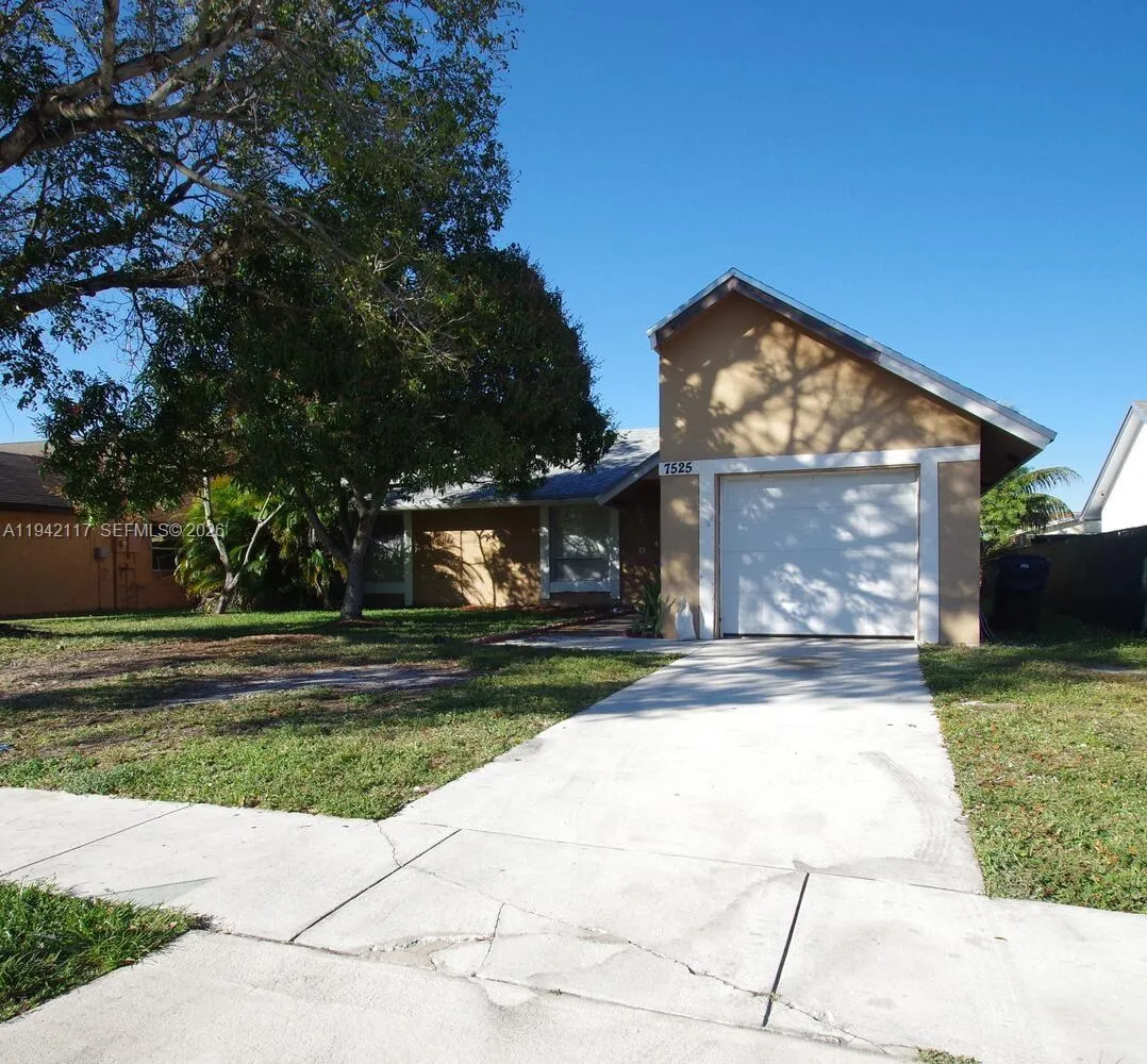3 bedroom 2 bath for sale at 7525 SW 7th Pl, North Lauderdale FL 33068