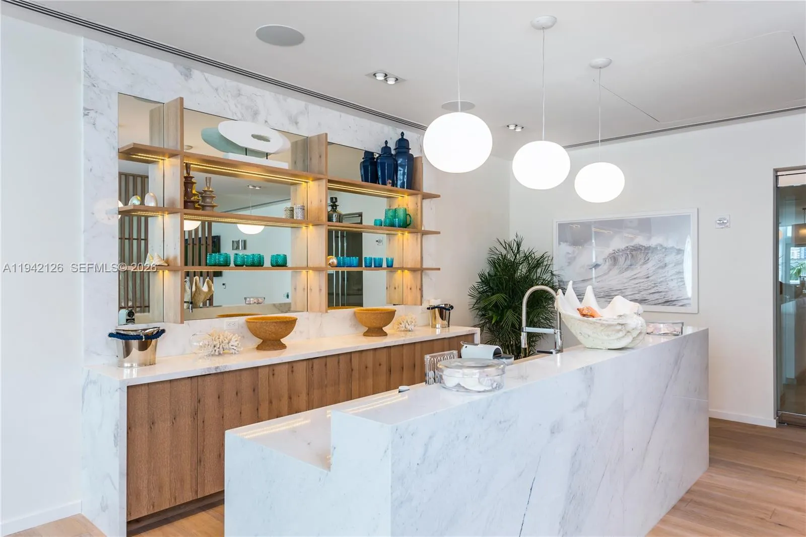 1 bedroom 1 bath for rent at 401 N Birch Rd # 701, Fort Lauderdale FL 33304