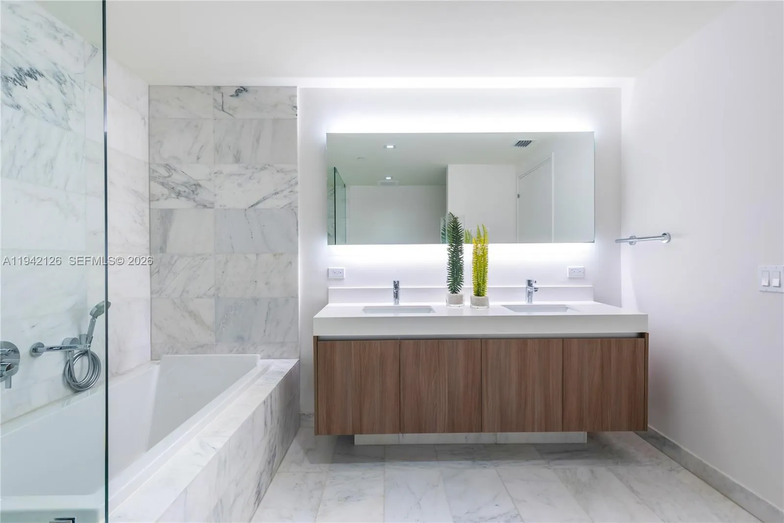 401 N Birch Rd # 701, Fort Lauderdale FL 33304