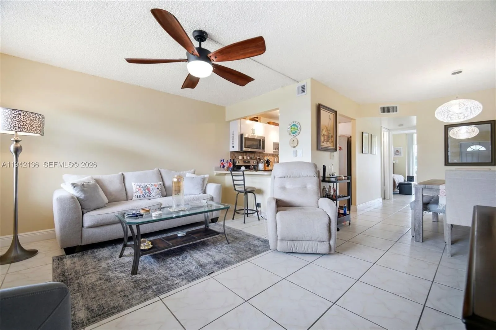 9121 Sunrise Lakes Blvd # 114, Sunrise FL 33322