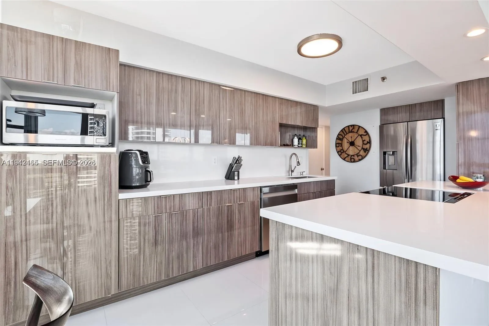 3600 Mystic Pointe Dr # 1212, Aventura FL 33180