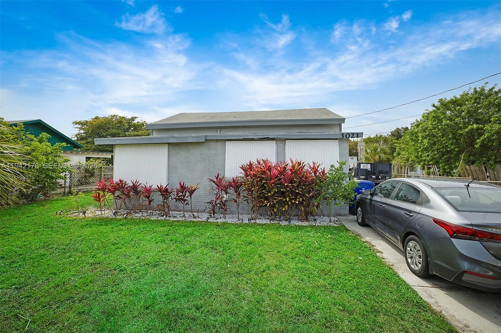 2 bedroom 2 bath for sale at 3021 Avenue J, Riviera Beach FL 33404