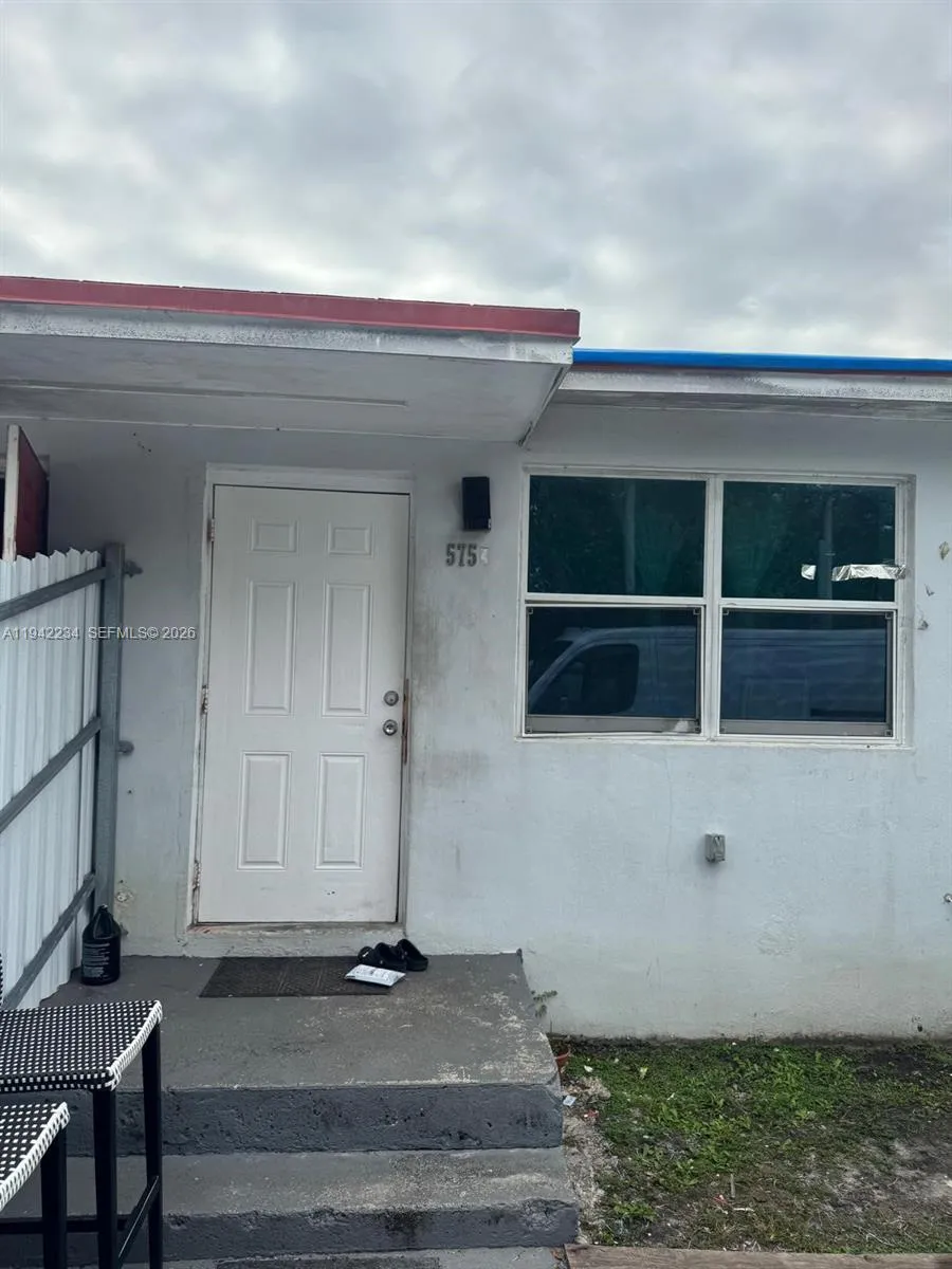 5752 NW 1st Ave, Miami FL 33127