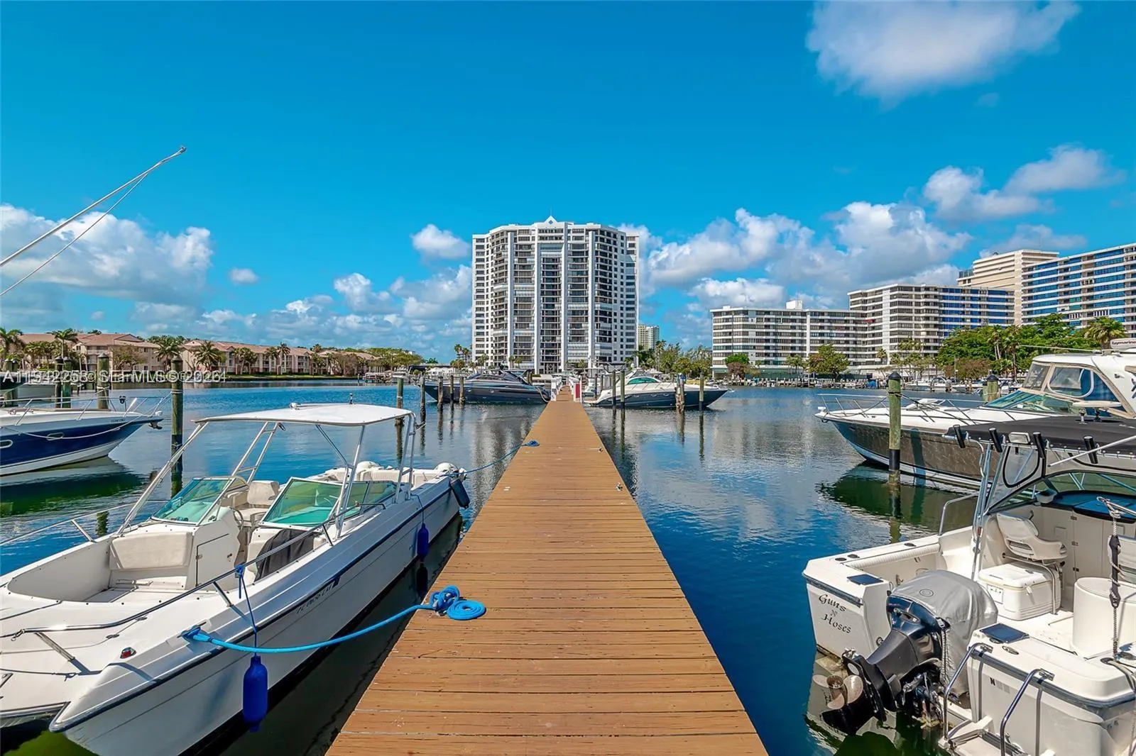 2753 S Parkview Dr, Hallandale Beach FL 33009