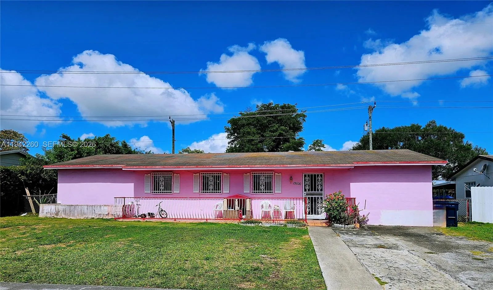 3 bedroom 2 bath for sale at 15600 SW 106th Ave, Miami FL 33157