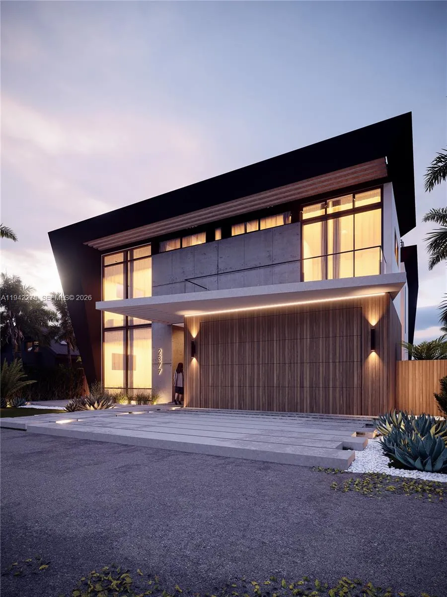 2377 SE 15th St, Pompano Beach FL 33062