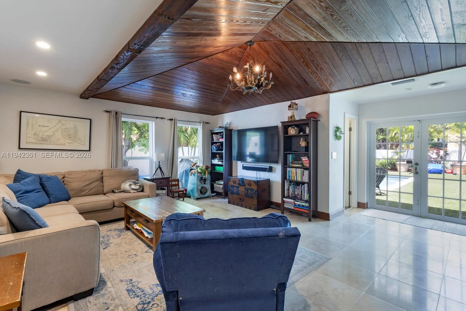 360 SW 28th Rd, Miami FL 33129