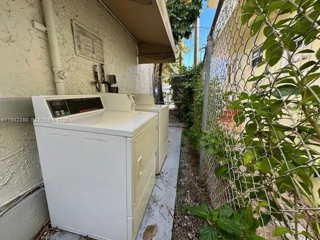 940 7th St # 940D, Miami Beach FL 33139