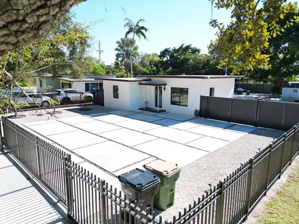 2 bedroom 1 bath for sale at 1220 NW 125th St, North Miami FL 33167