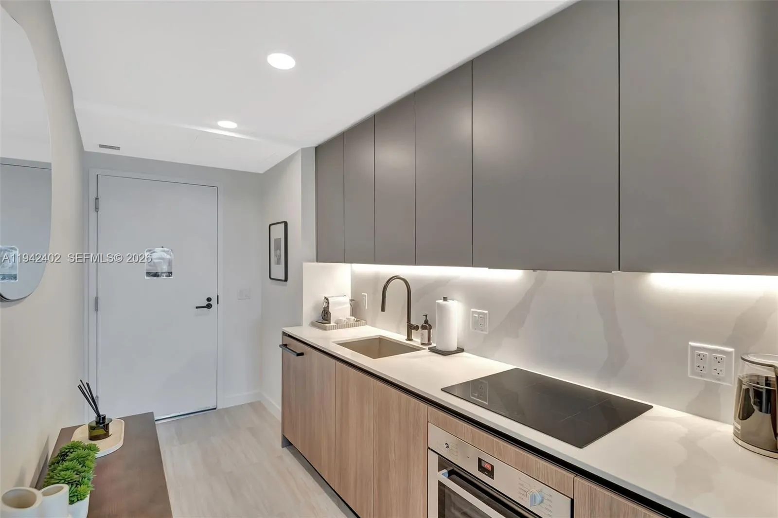 580 72nd street # 808, Miami Beach FL 33141