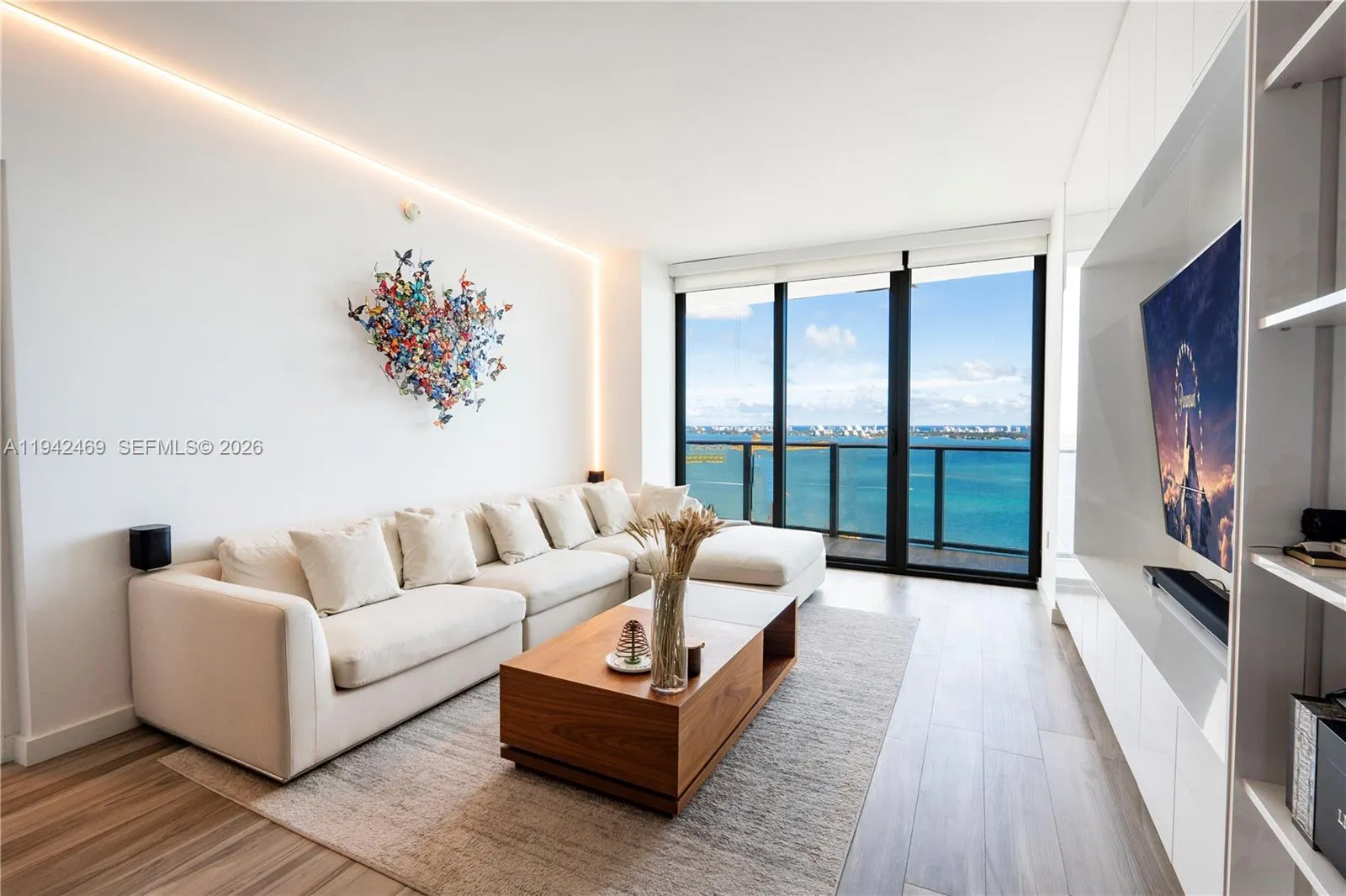 1 bedroom 1 bath for sale at 460 NE 28th St # 3402, Miami FL 33137