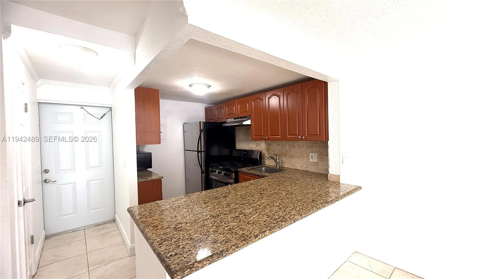 6703 N Kendall Dr # 409, Pinecrest FL 33156