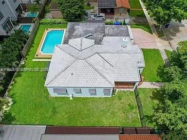 3050 SW 21st St, Miami FL 33145