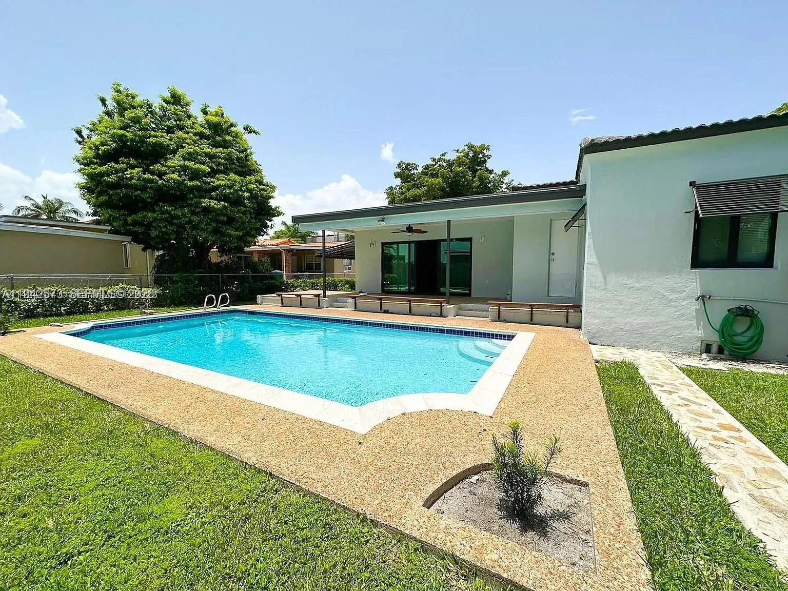 3050 SW 21st St, Miami FL 33145