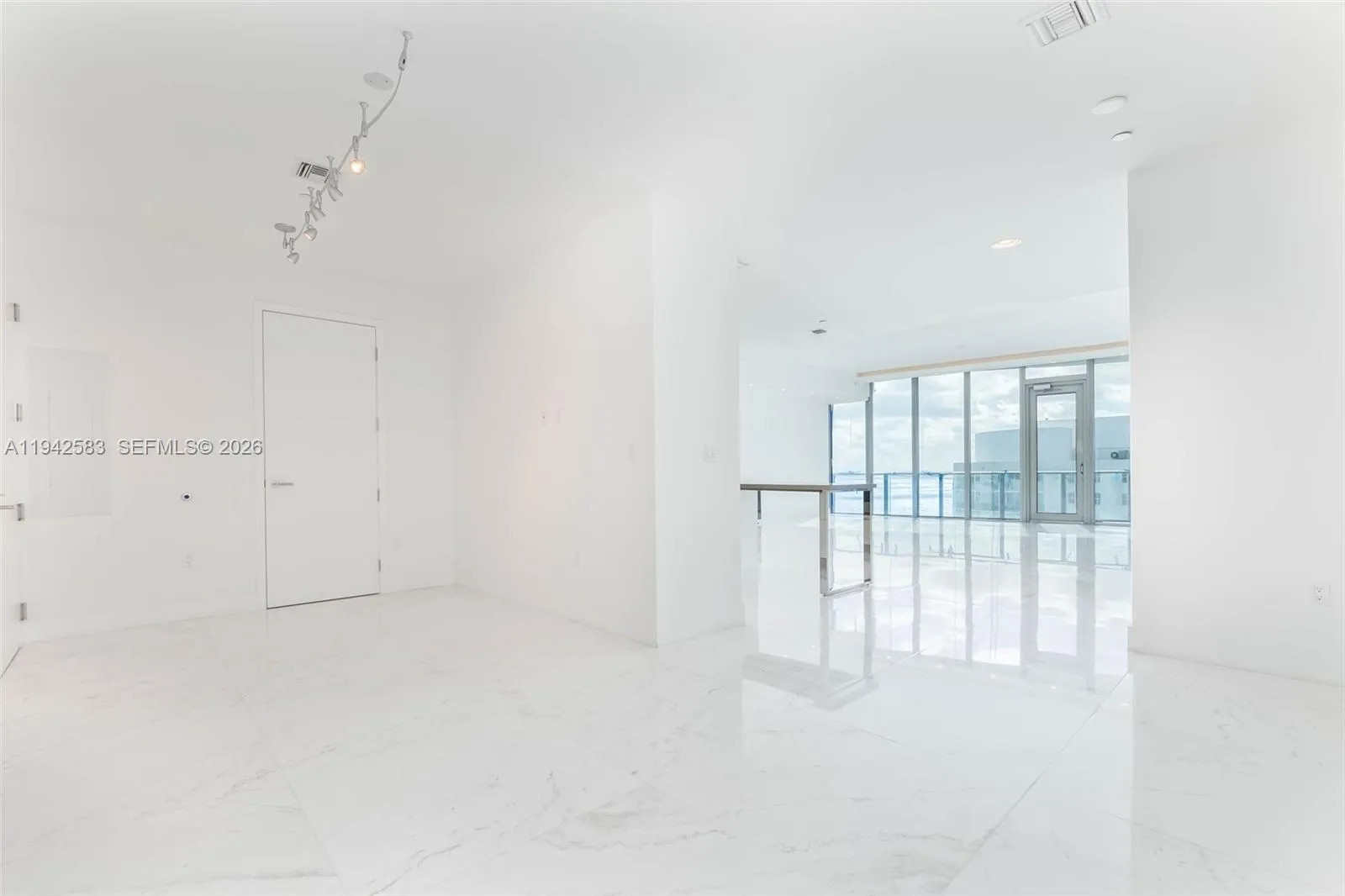 17475 Collins Ave # 2003, Sunny Isles Beach FL 33160