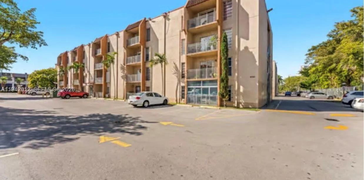4841 NW 7th St # 4, Miami FL 33126
