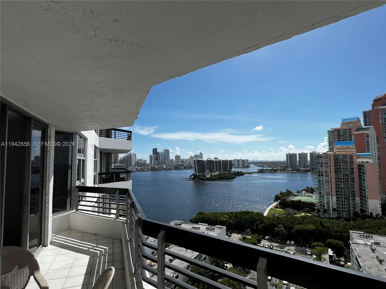 3400 NE 192nd St # 2102, Aventura FL 33180