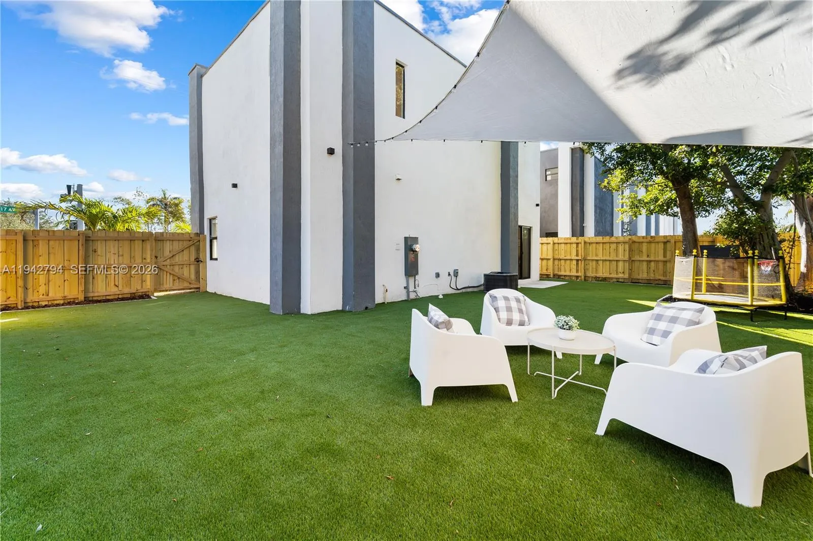 18700 SW 117th Ave, Miami FL 33177