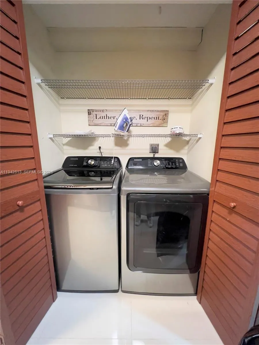 1471 NW 94th Ave # 240, Pembroke Pines FL 33024