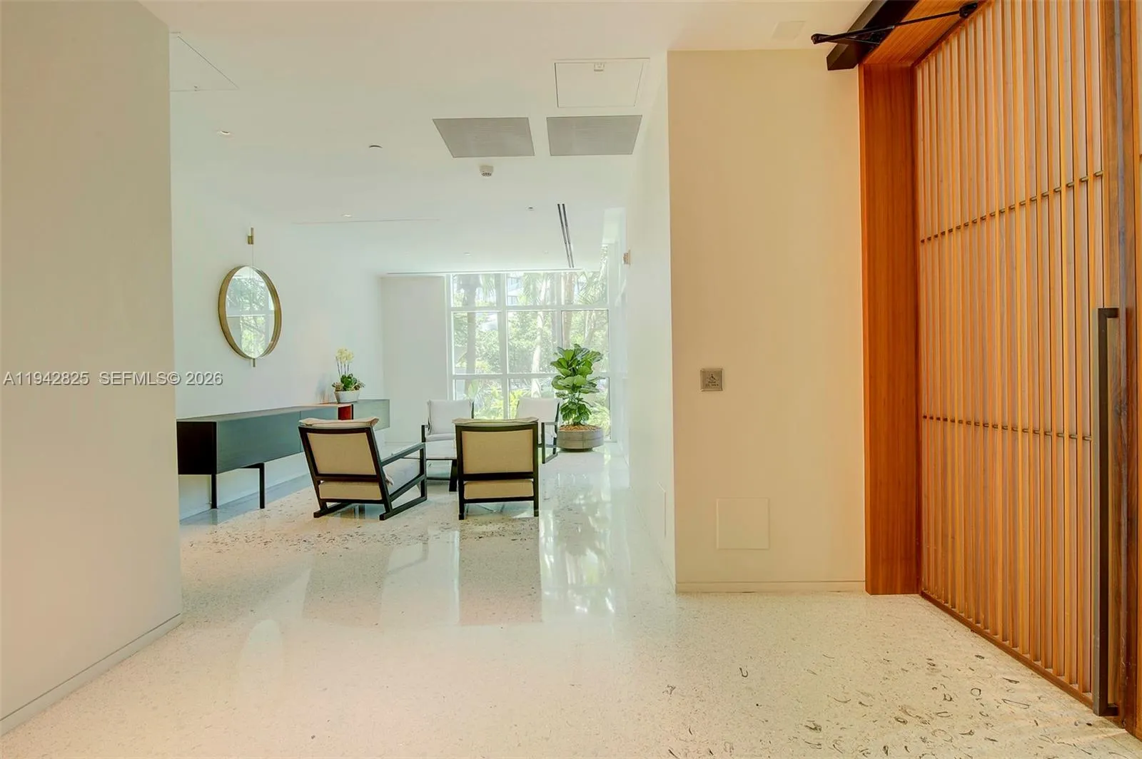 1000 S Pointe Dr # 1406, Miami Beach FL 33139