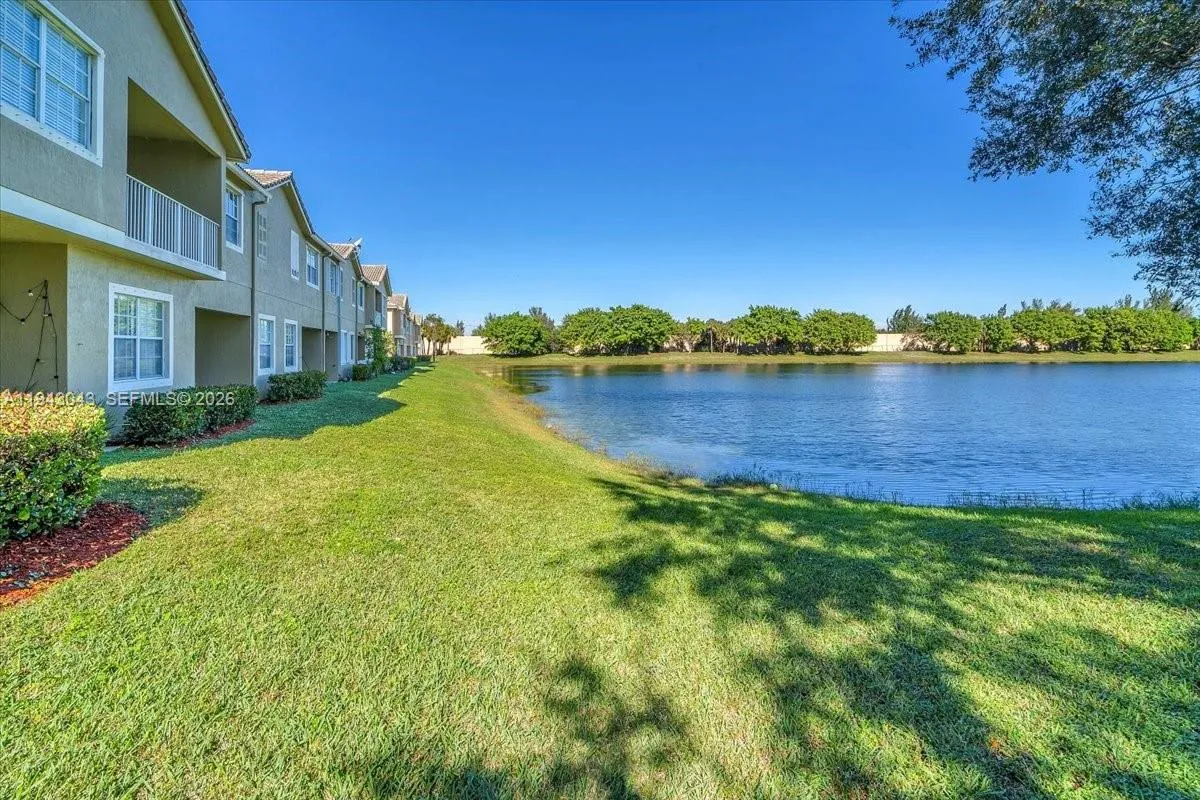 3 bedroom 2 bath for sale at 4371 SW 131st Ln # 3204, Miramar FL 33027