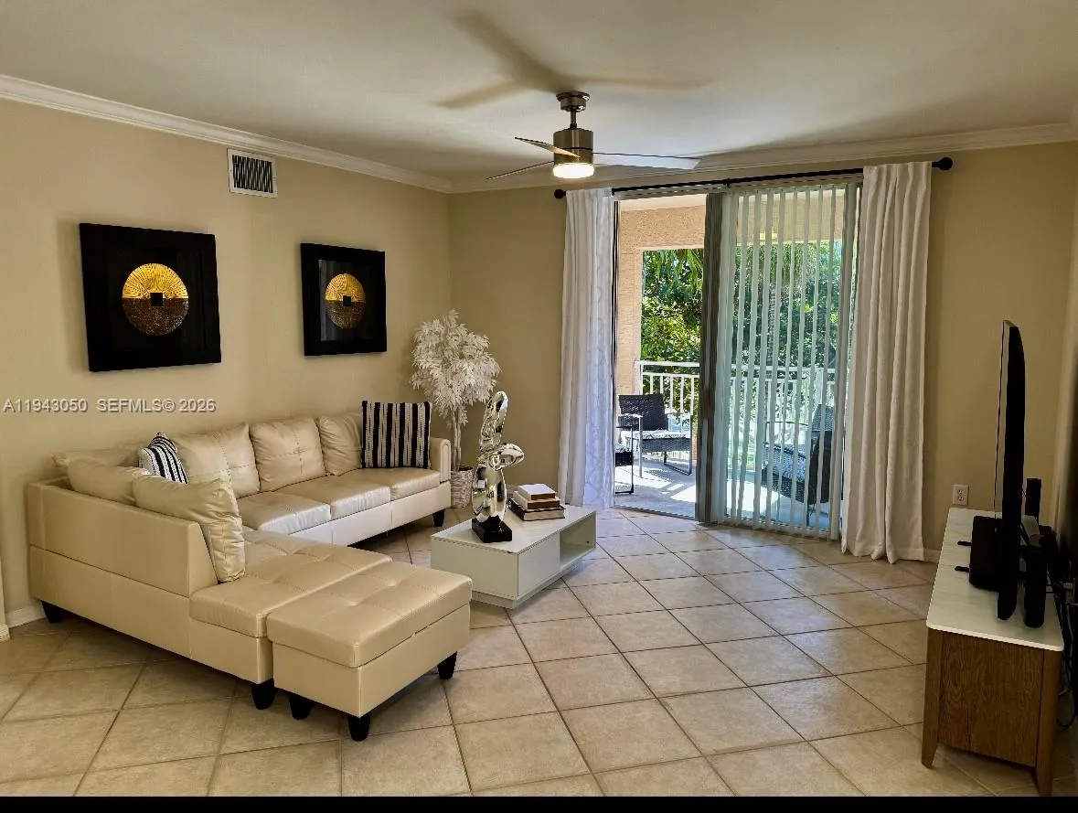 3 bedroom 2 bath for sale at 6434 Emerald Dunes Dr # 304, West Palm Beach FL 33411