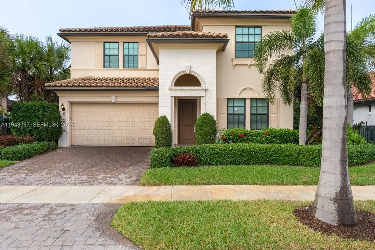 8725 Parkland Bay Dr, Parkland FL 33076
