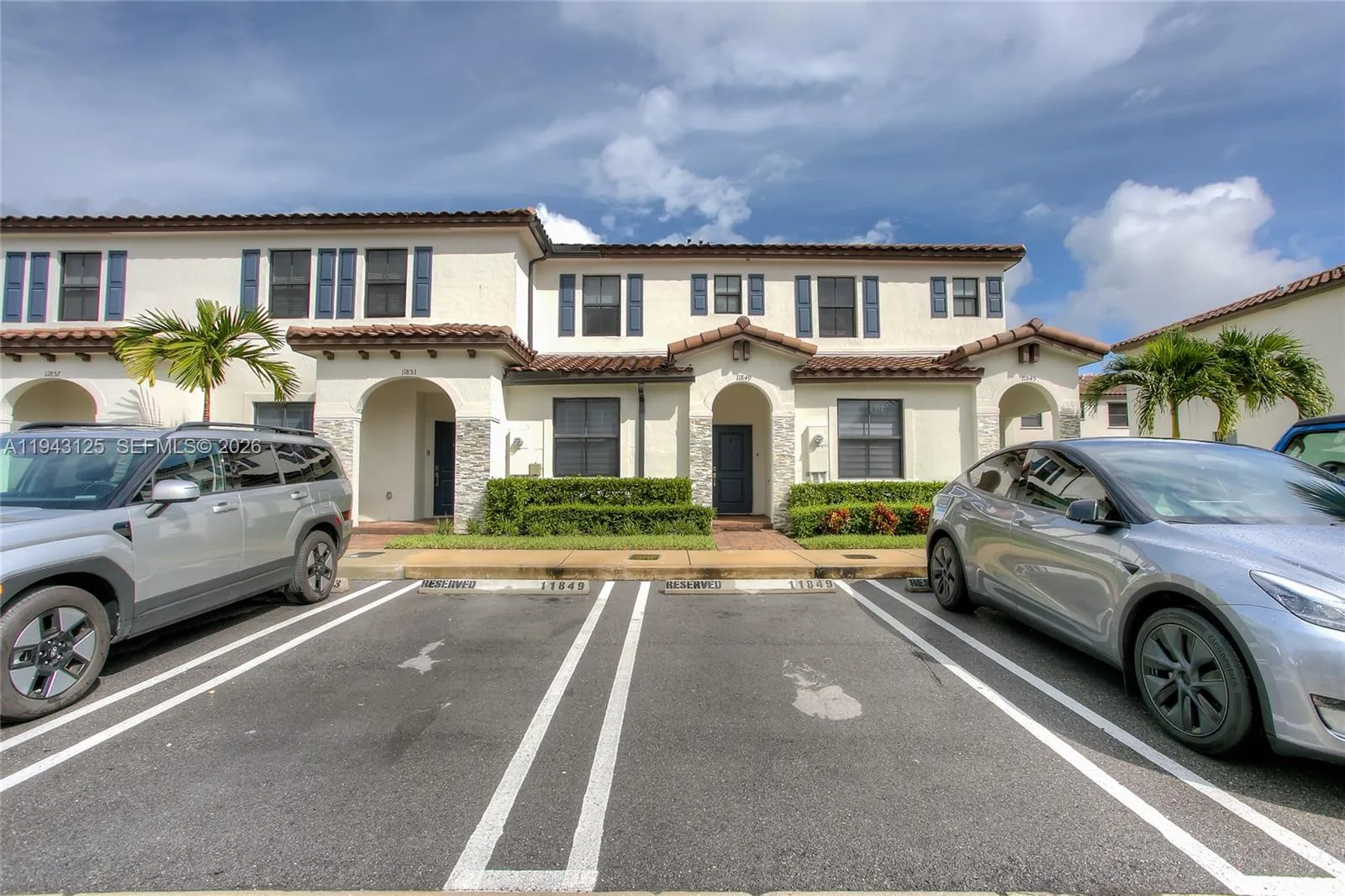 3 bedroom 3 bath for sale at 11849 SW 247th Ter, Homestead FL 33032