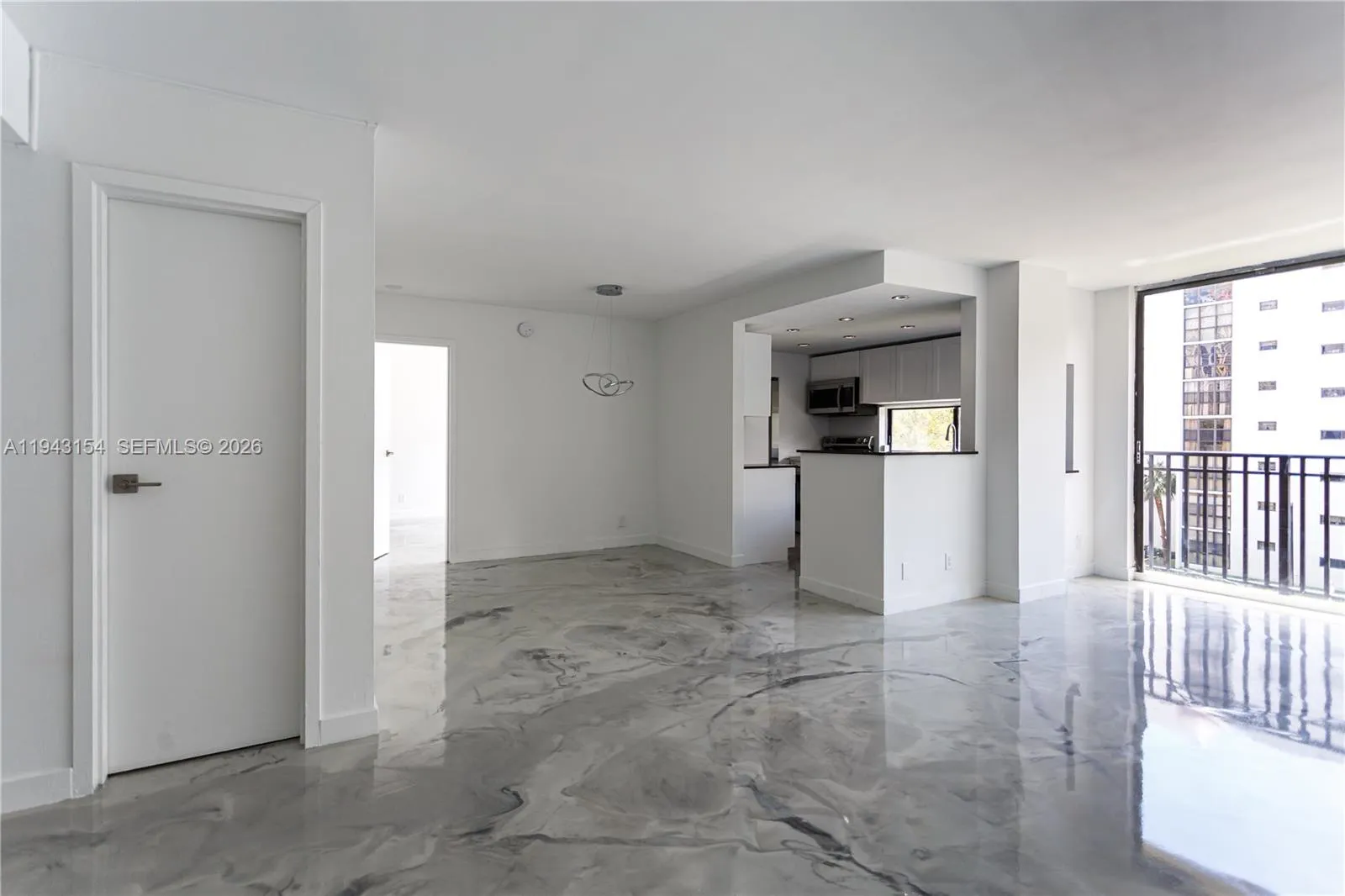 1 bedroom 1 bath for sale at 17021 N Bay Rd # 428, Sunny Isles Beach FL 33160