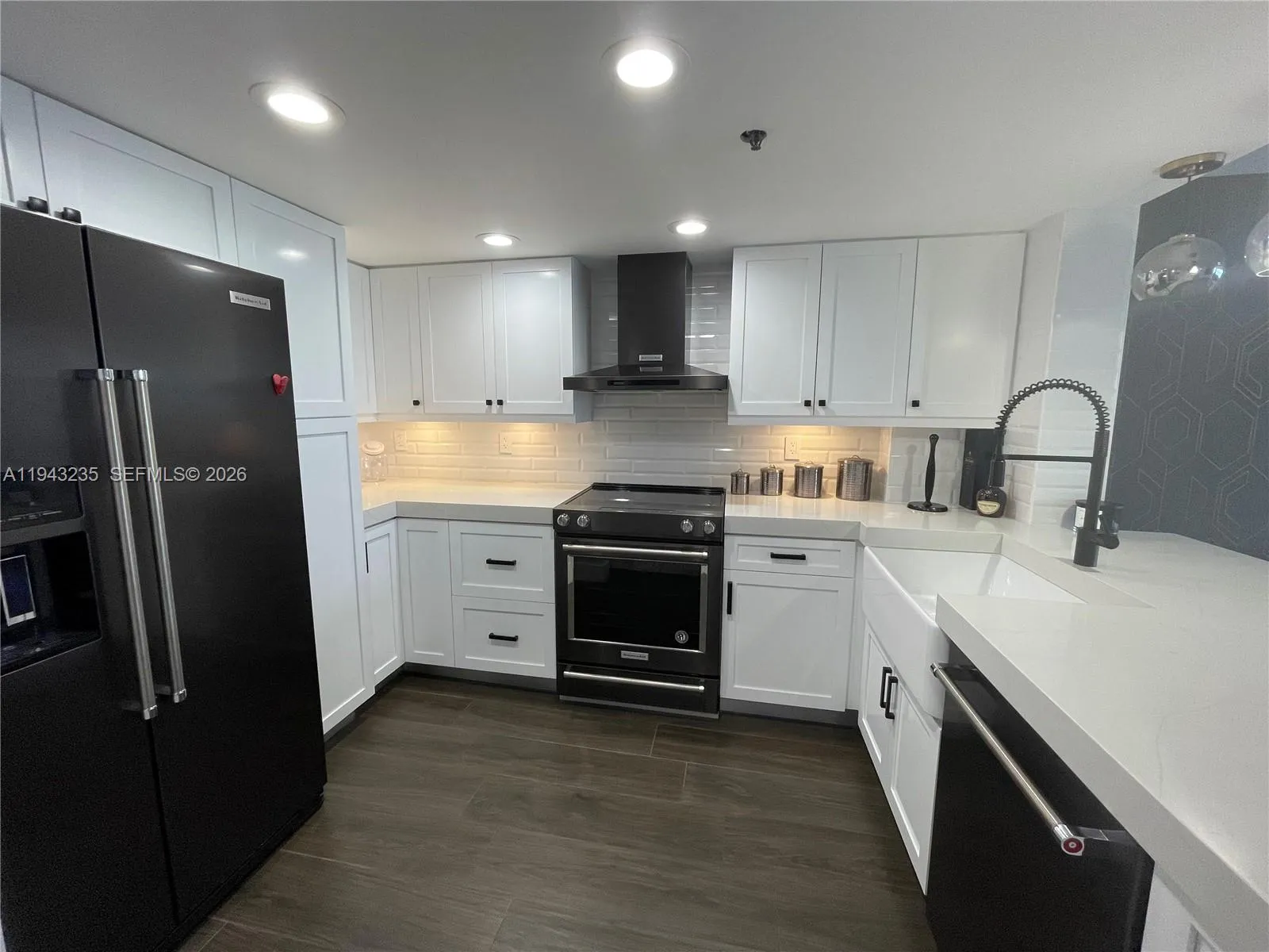 2555 Collins Ave # 1409, Miami Beach FL 33140