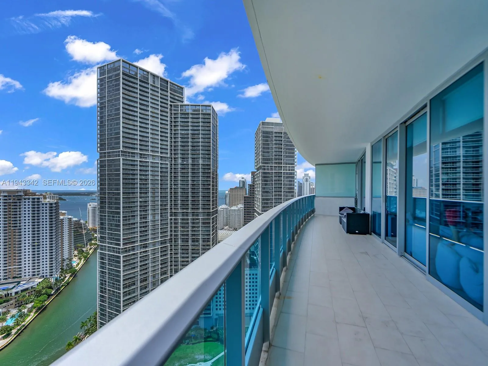2 bedroom 2 bath for sale at 200 Biscayne Boulevard Way # 3603, Miami FL 33131