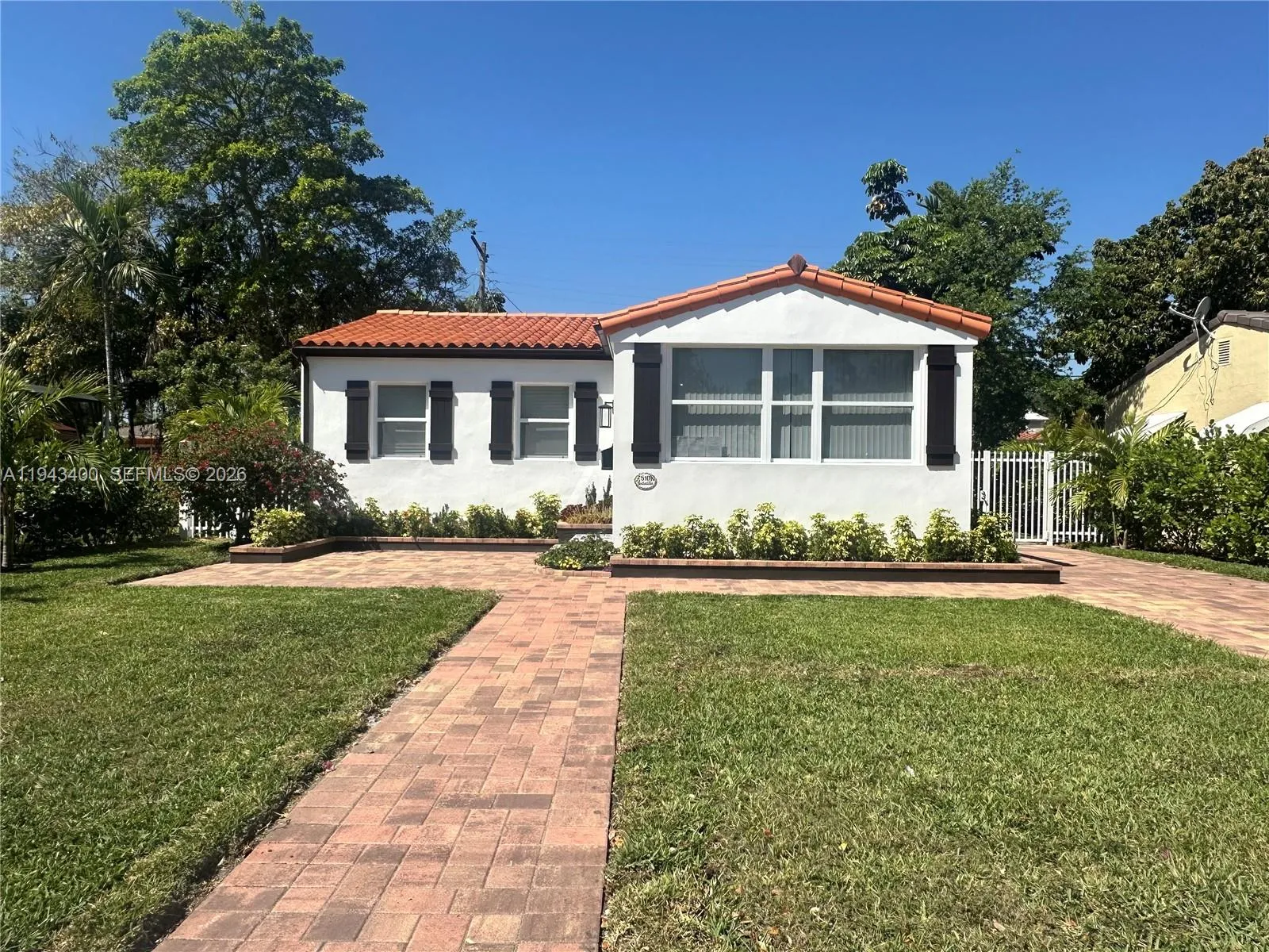 3 bedroom 1 bath for rent at 510 Boabadilla St, Coral Gables FL 33134