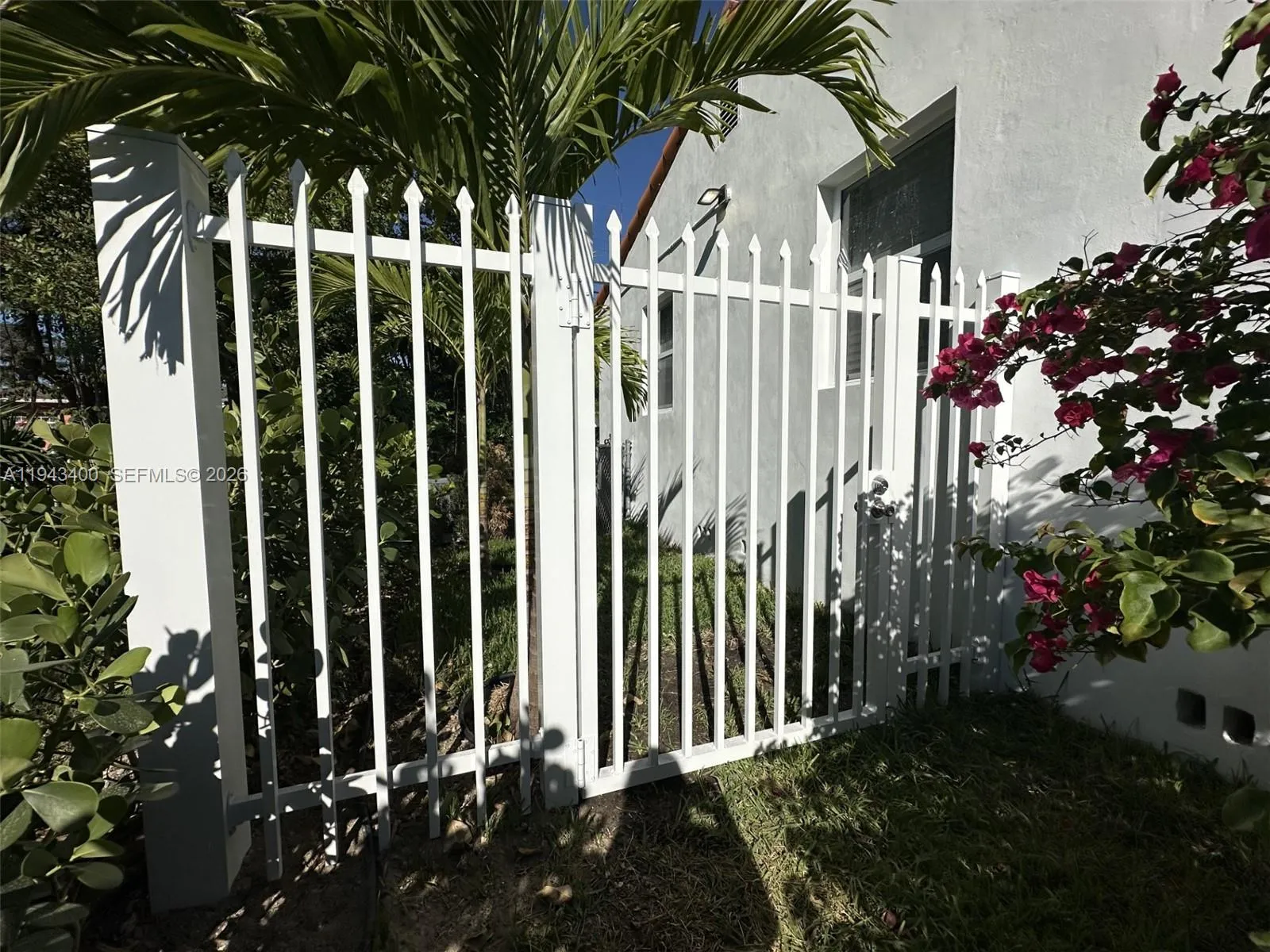 510 Boabadilla St, Coral Gables FL 33134