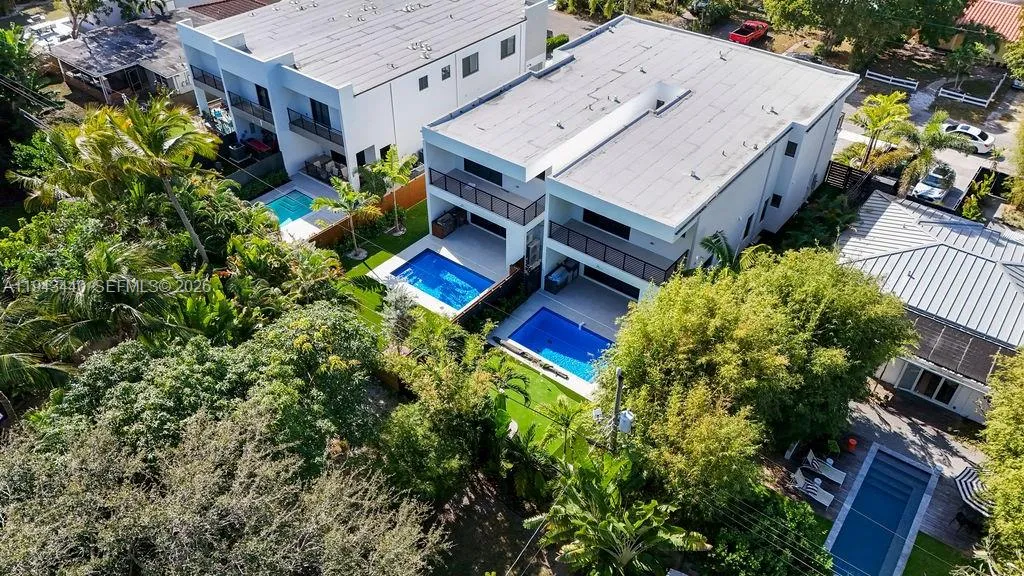 1122 NE 10th Ave, Fort Lauderdale FL 33304
