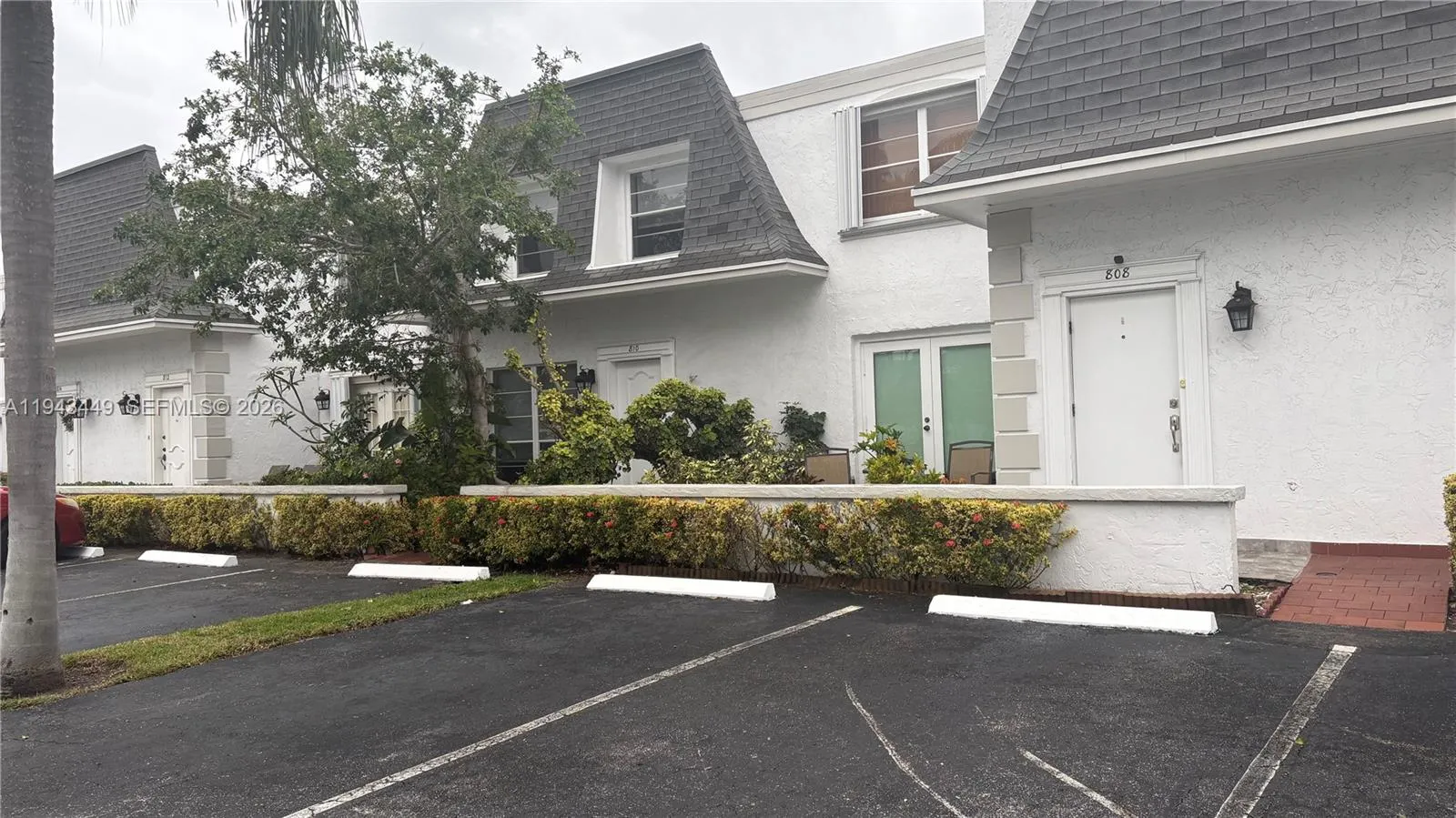 808 NE 27th Ave # 808, Hallandale Beach FL 33009