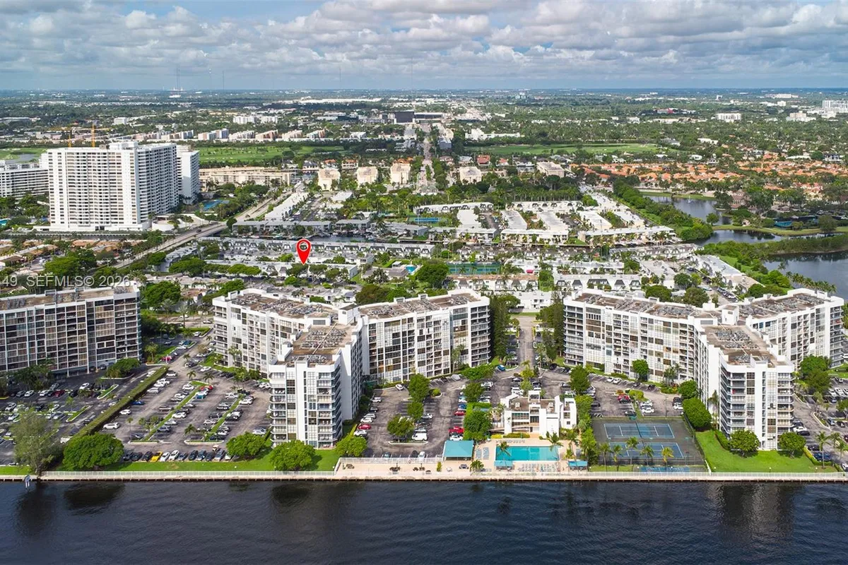 808 NE 27th Ave # 808, Hallandale Beach FL 33009
